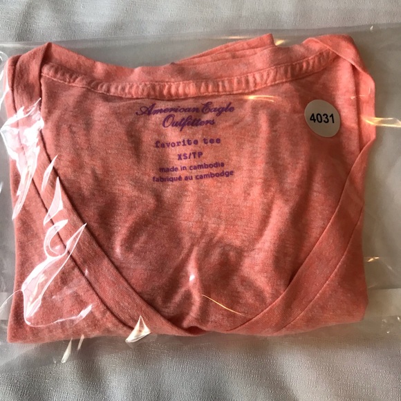 AMERICAN EAGLE V-NECK SHORT SLEEVE TEE - XS - Picture 9 of 9